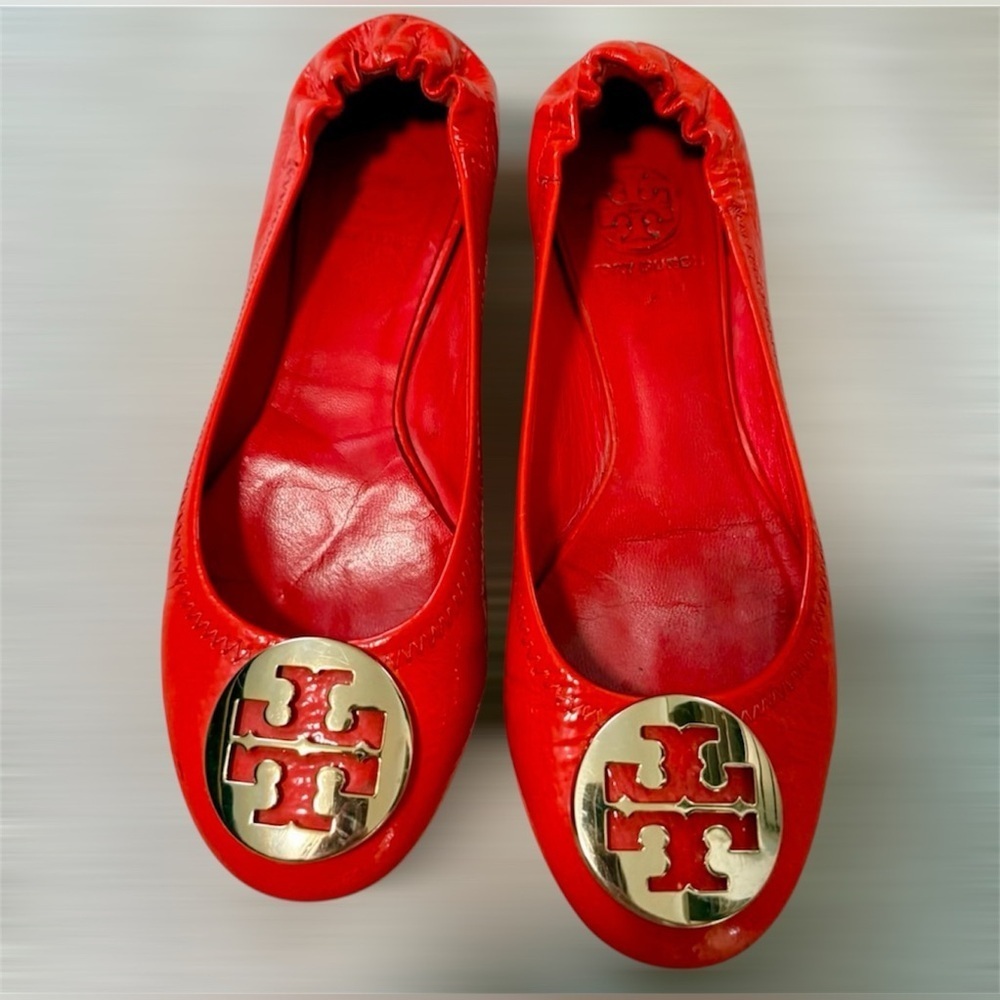 Tory Burch Red Patent Leather Ballet Flats Gold Logo Women's Size 7